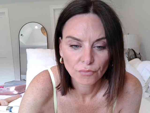 MollyMae911 webcam