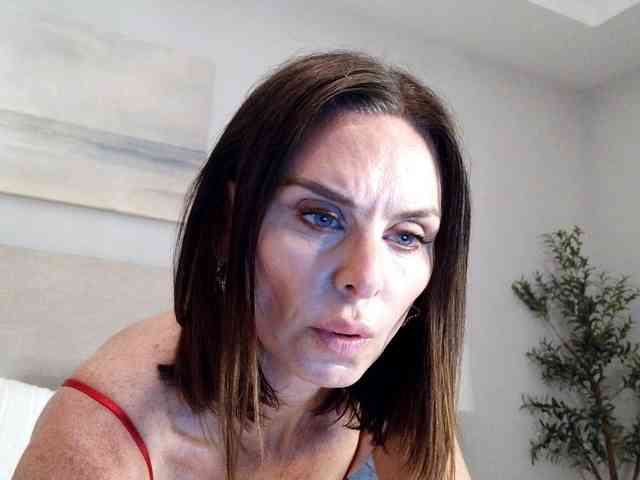 MollyMae911 webcam