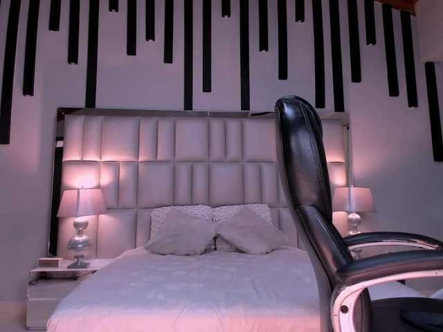 AgathaKondo1 live cam on BongaCams