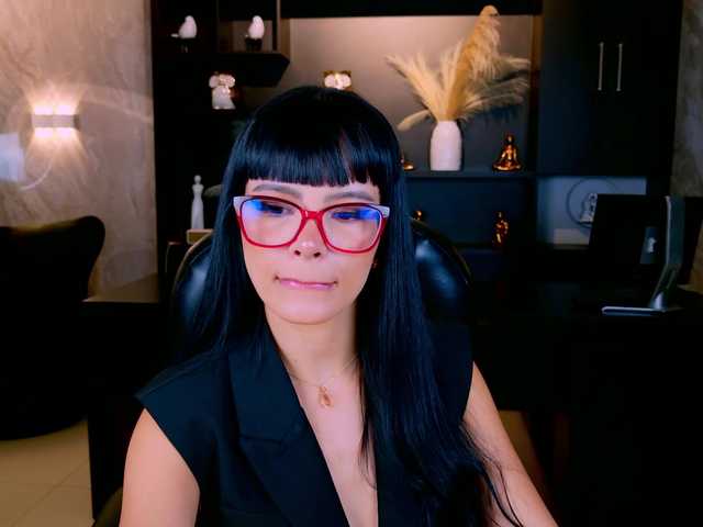 AgathaKondo1 live cam on BongaCams