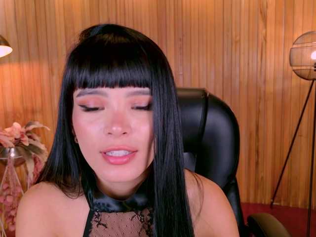 AgathaKondo1 live cam on BongaCams