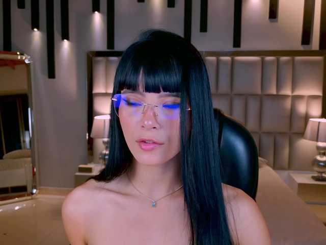 AgathaKondo1 live cam on BongaCams
