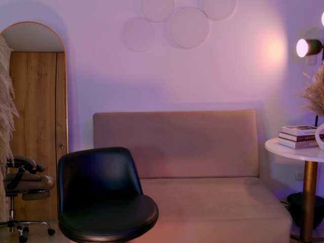 AgathaKondo1 live cam on BongaCams
