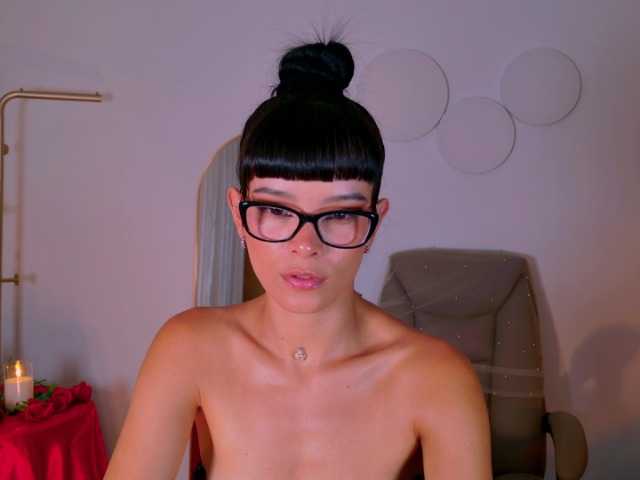 AgathaKondo1, en vivo ahora en BongaCams