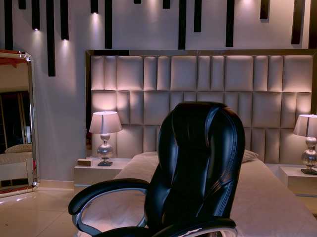 AgathaKondo1 live cam on BongaCams