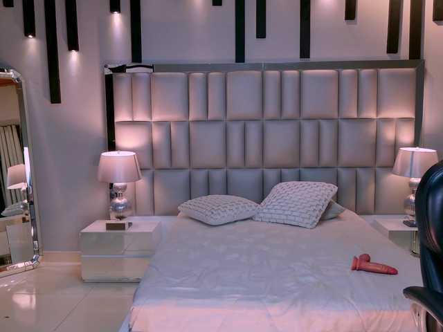 AgathaKondo1 live cam on BongaCams