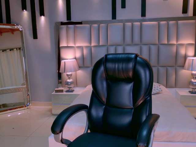 AgathaKondo1 live cam on BongaCams