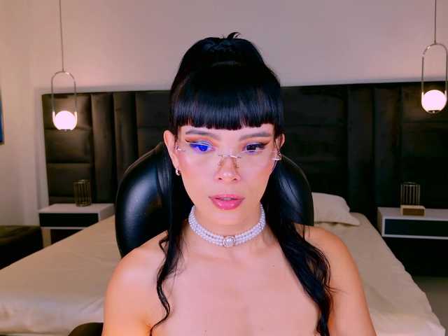AgathaKondo1 live cam on BongaCams