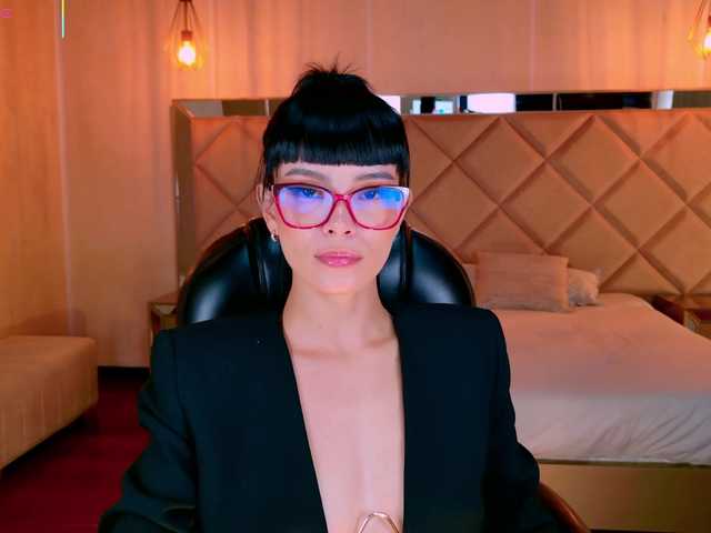 AgathaKondo1 live cam on BongaCams