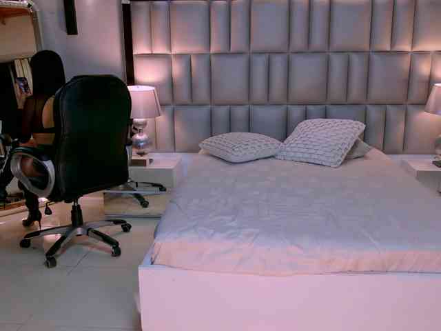 AgathaKondo1 webcam