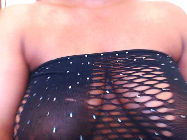 Chat with AmbarSmithx live cam