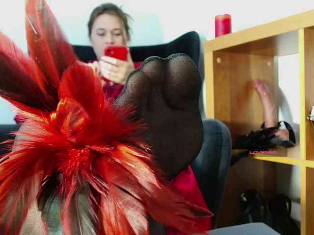 mistressangelina888's live room