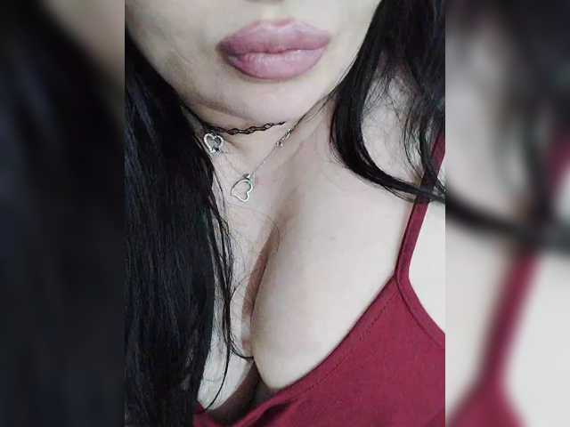 Monica-, en directo ahora en BongaCams