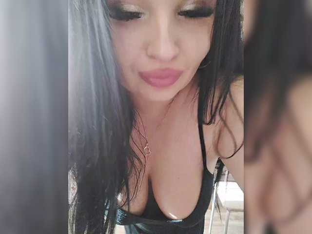 Monica- live cam on BongaCams