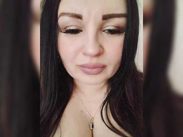  Monica- chat room