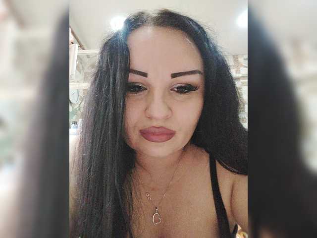 Monica- live cam on BongaCams