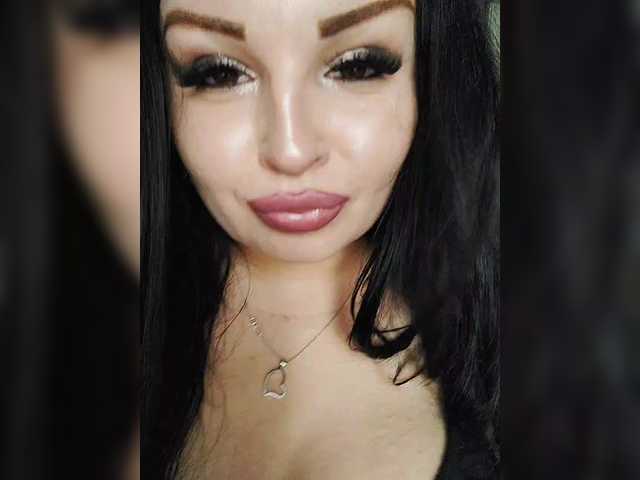 Monica- live cam on BongaCams