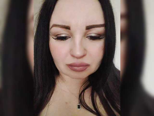  Monica- chat room