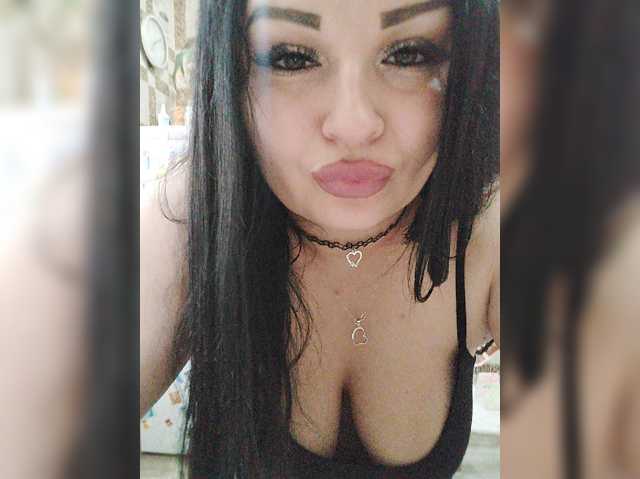 Monica- live cam
