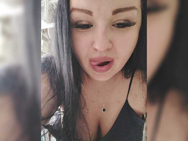 monica- online