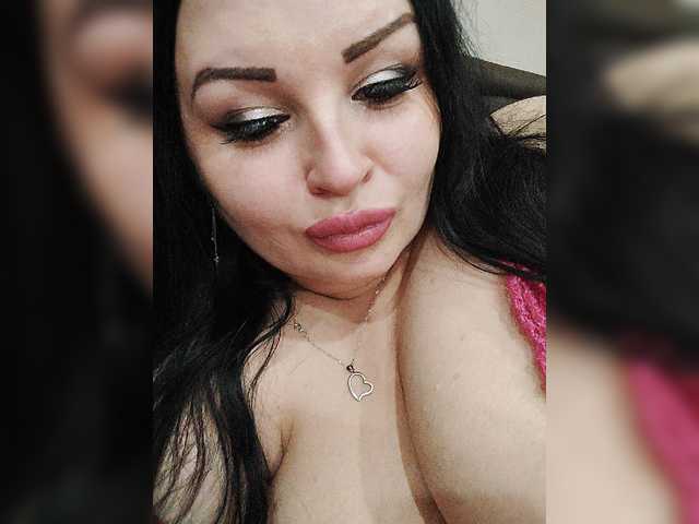 Monica- live cam on BongaCams