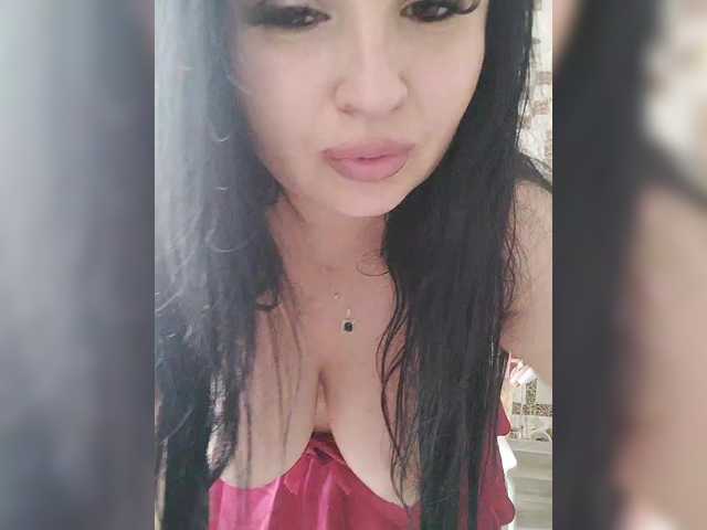 monica- cam belle