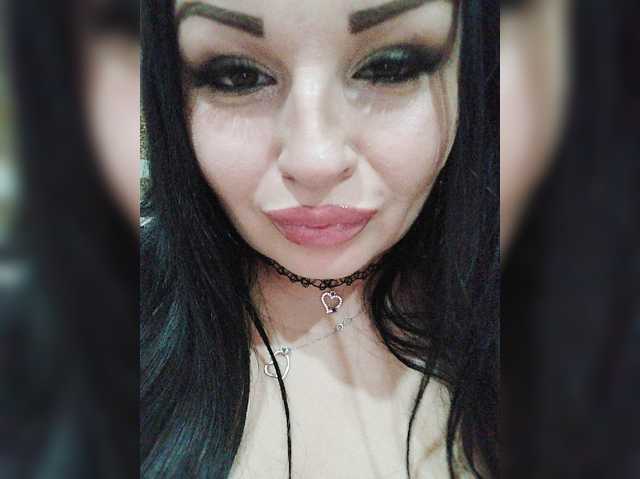 Monica-, en directo ahora en BongaCams