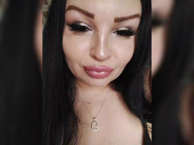 Monica- live cam on BongaCams