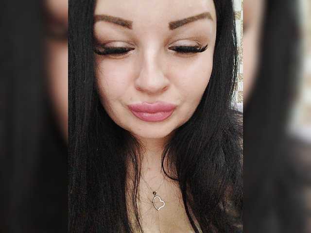 Monica- live webcam show