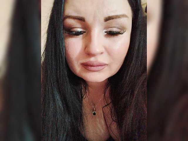  Monica- chat room