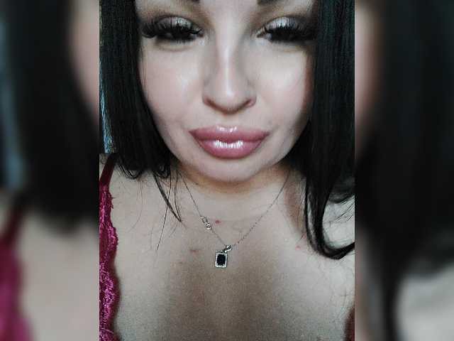 Monica- live cam on BongaCams