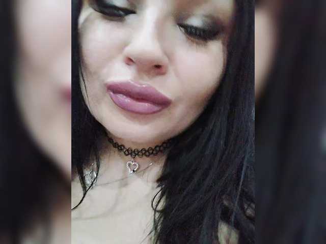 Monica- live cam on BongaCams