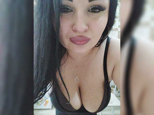Monica- live cam on BongaCams