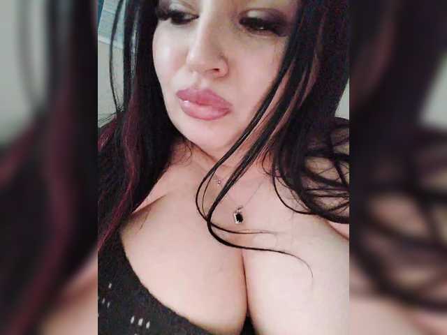Monica-'s BongaCams show and profile