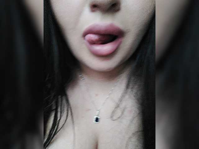 monica- cam belle