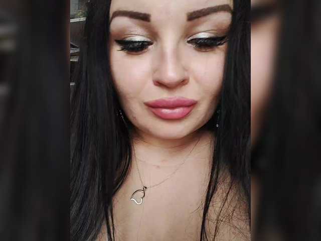 модель Monica-