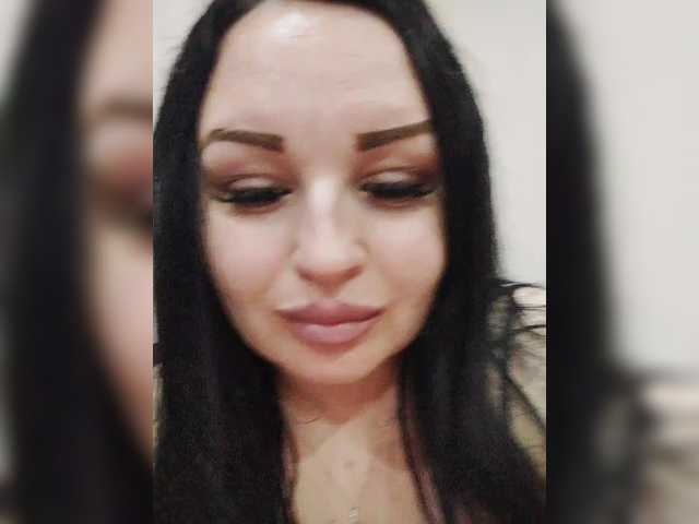в попе у Monica-