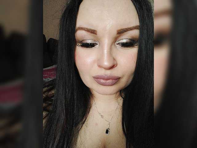 в попе у Monica-