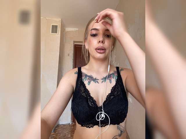 ChristineJackson live cam on BongaCams