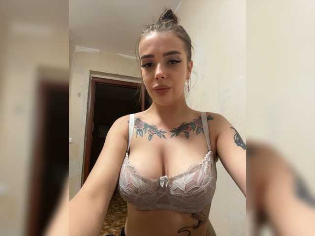 ChristineJackson live cam on BongaCams