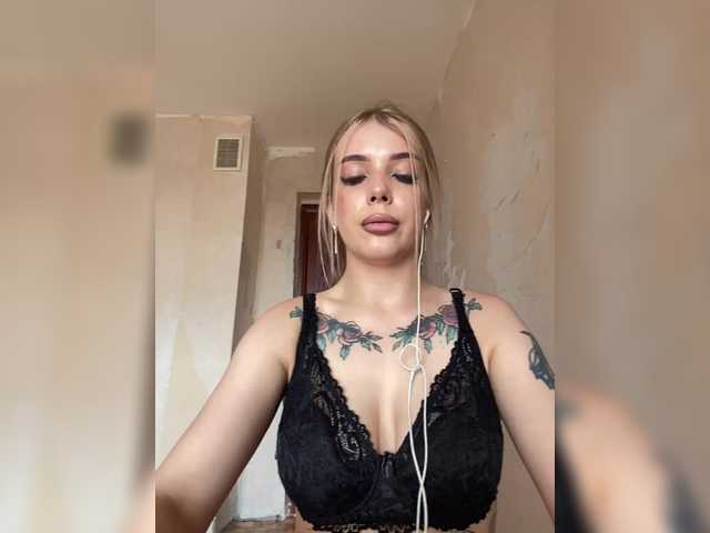 ChristineJackson live cam on BongaCams