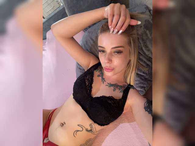 ChristineJackson live cam on BongaCams