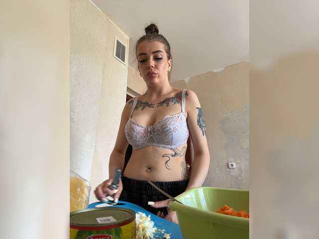 ChristineJackson live cam on BongaCams