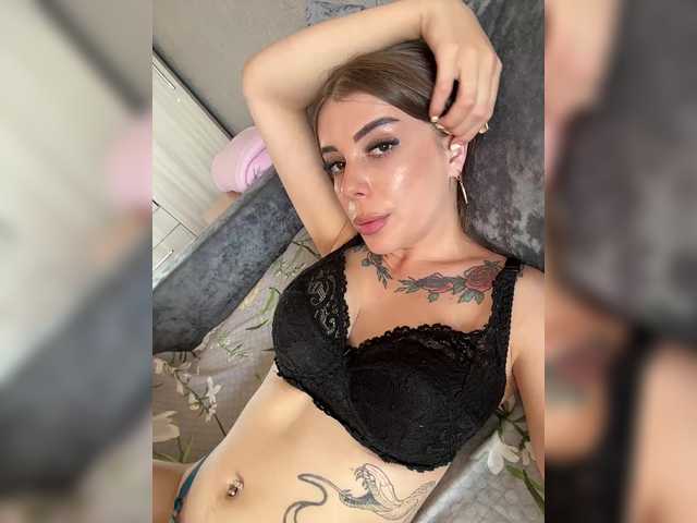 ChristineJackson live cam on BongaCams