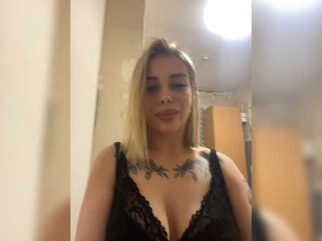 ChristineJackson live cam on BongaCams