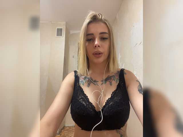 ChristineJackson live cam on BongaCams