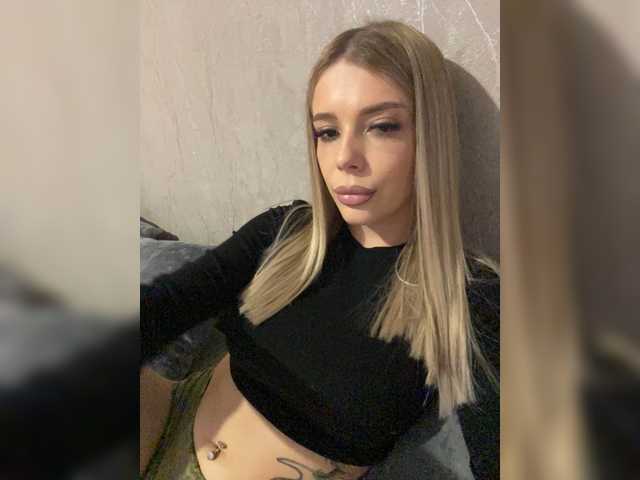 ChristineJackson live cam on BongaCams