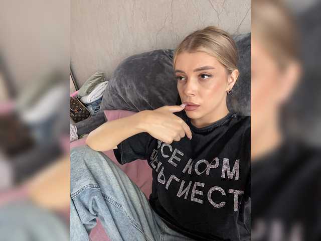 ChristineJackson live cam on BongaCams