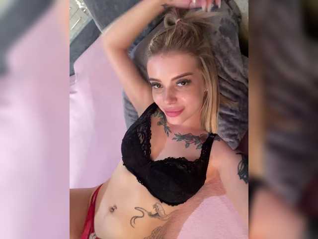 ChristineJackson live cam on BongaCams