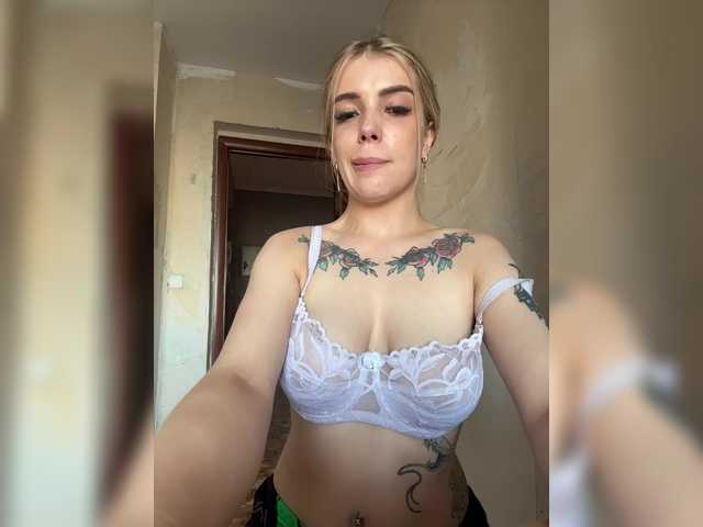 ChristineJackson live cam on BongaCams
